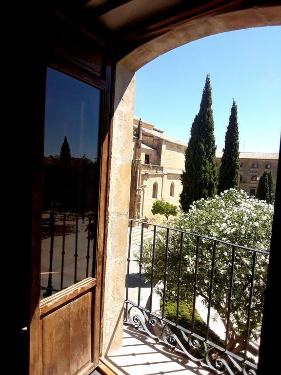 Apartamentos Sol De Mayo Úbeda Exterior foto