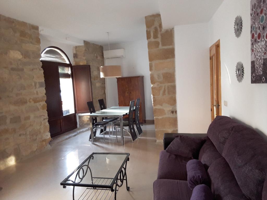 Apartamentos Sol De Mayo Úbeda Exterior foto